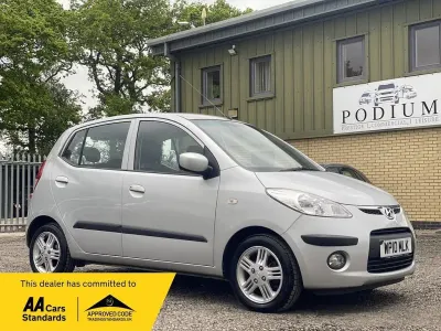 Used Hyundai i10 Comfort 78 HP (57 kW) 2010 Silver Hatchback