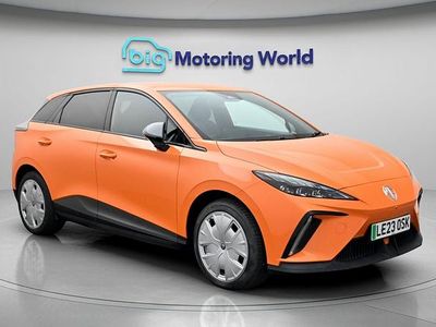 Używany MG MG4 EV Trophy 319 kW (435 KM) 2023 Pomarańczowy Hatchback
