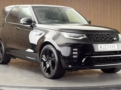 Used Land Rover Discovery HSE Dynamic 300 HP (220 kW) 2023 Black SUV