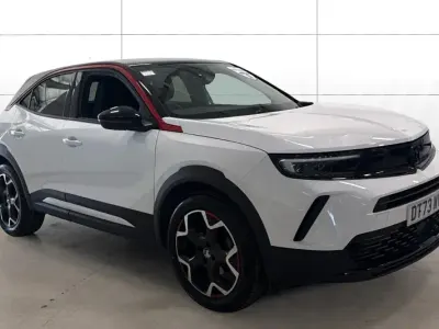 Second-hand Vauxhall Mokka 131 CP (96 kW) 2023 Alb SUV