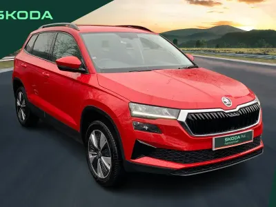 Usado Skoda Karoq SE Drive 113 CV (83 kW) 2023 Rojo SUV