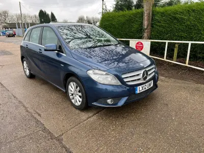 Used Mercedes B180 SE 122 HP (89 kW) 2012 Blue Hatchback