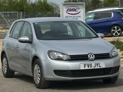 Usado VW Golf VI S 85 HP (62 kW) 2011 Prateado Citadino