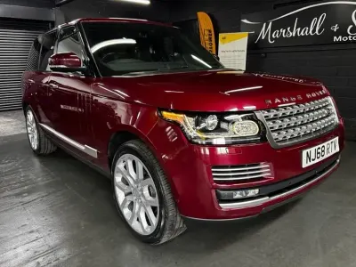 Used Land Rover Range Rover Vogue SE 306 HP (225 kW) 2018 Red SUV