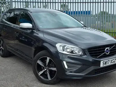 Used Volvo XC60 R-Design 220 HP (161 kW) 2017 Grey SUV