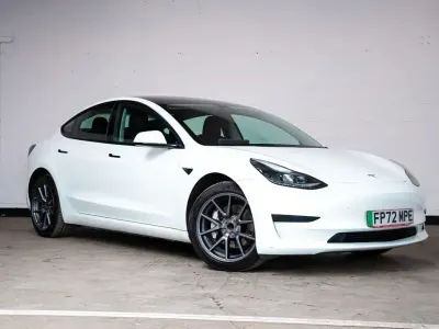 Usado Tesla Model 3 RWD 177 kW (241 HP) 2022 Branco Sedan