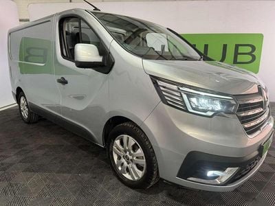 Grey Used 2022 Renault Trafic MPV | £19,194 (Expensive)