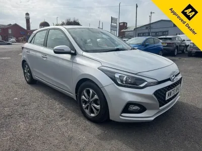 Używany Hyundai i20 SE 2020 Srebrny Hatchback