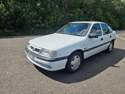 Used Vauxhall Cavalier 1990 White Hatchback