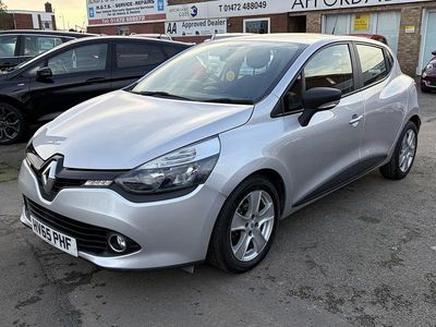 Used Renault Clio IV Play 75 HP (55 kW) 2015 Silver Hatchback