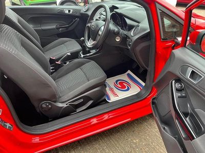 Usado Ford Fiesta Zetec 2014 Vermelho Citadino