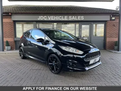 Used Ford Fiesta Zetec 125 HP (91 kW) 2016 Black Hatchback
