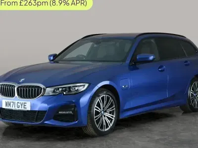 Begagnad BMW 330e M Sport 292 HK (214 kW) 2022 Blå Kombi