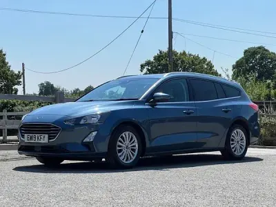 Used Ford Focus Titanium 120 HP (88 kW) 2019 Blue Estate