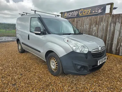 Used Vauxhall Combo 95 HP (69 kW) 2018 Silver MPV