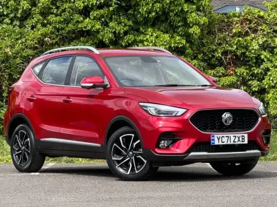 Używany MG ZS Exclusive 111 KM (81 kW) 2021 Czerwony SUV