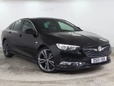 Used Vauxhall Insignia SRi 170 HP (125 kW) 2018 Black Hatchback