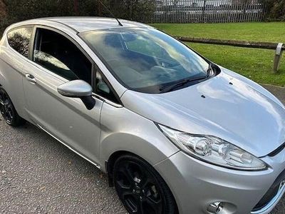 Silver Used 2012 Ford Fiesta Zetec Hatchback | £2,785 (Fair price)