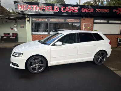Usado Audi A3 Black Edition 150 CV (110 kW) 2012 Blanco Utilitario