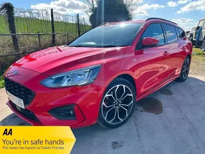 Begagnad Ford Focus ST-Line X 2019 Röd Kombi