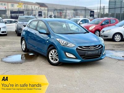 Second-hand Hyundai i30 Active 100 CP (73 kW) 2014 Albastru Hatchback