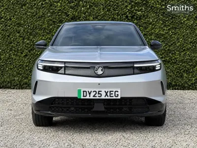 Used Vauxhall Grandland Ultimate 154 kW (210 HP) 2025 Grey SUV