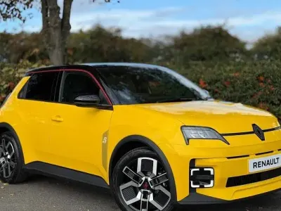 New Renault 5 E-Tech Komfort 110 kW (150 HP) 2026 Hatchback