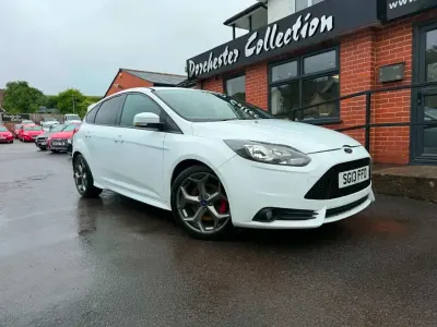 Used Ford Focus ST 350 HP (257 kW) 2013 White Hatchback