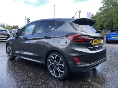 Begagnad Ford Fiesta ST-Line X 2023 Grå Halvkombi