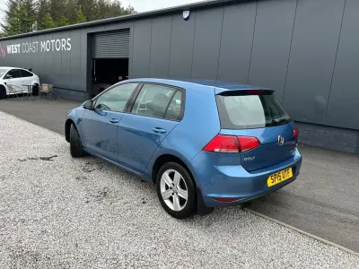 Used VW Golf VII Match 122 HP (89 kW) 2015 Blue Hatchback