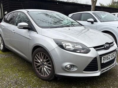 Used Ford Focus Zetec 115 HP (84 kW) 2012 Silver Hatchback