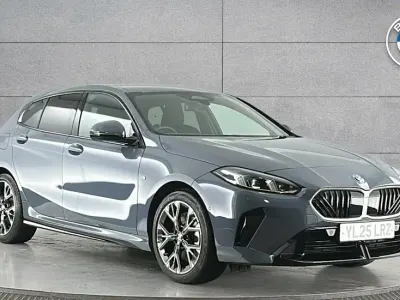Usado BMW 123 M Sport 215 CV (158 kW) 2025 Gris Utilitario