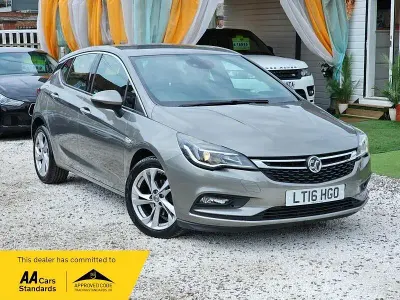 Used Vauxhall Astra SRi 105 HP (77 kW) 2016 Grey Hatchback