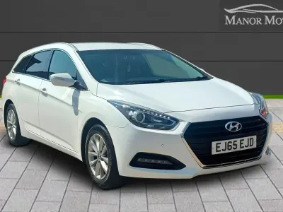 Used Hyundai i40 SE 115 HP (84 kW) 2015 White Estate