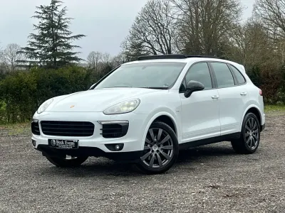 Używany Porsche Cayenne 262 KM (192 kW) 2016 Biały SUV