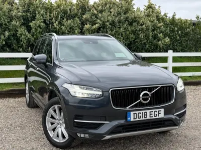 Usado Volvo XC90 Momentum 235 HP (172 kW) 2018 Cinzento SUV