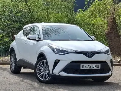 Used Toyota C-HR 122 HP (89 kW) 2023 White SUV