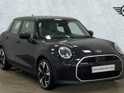 Used Mini Cooper S Hatch 201 HP (147 kW) 2024 Black Hatchback