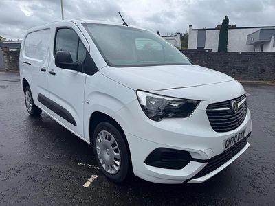 Used Vauxhall Combo Sportive 100 HP (73 kW) 2020 White MPV