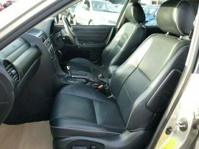 Used Lexus IS300 211 HP (155 kW) 2002 Sedan