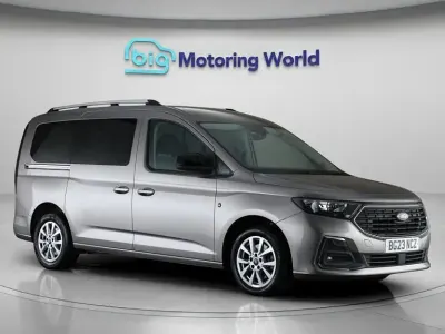 Used Ford Grand Tourneo Connect Titanium 122 HP (89 kW) 2023 Silver MPV