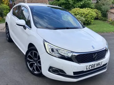 Used DS Automobiles DS4 Prestige 120 HP (88 kW) 2016 White Hatchback