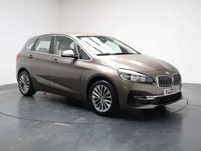 Usado BMW 218 Luxury Line 140 HP (102 kW) 2020 Bege Monovolume