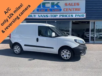 Used Fiat Doblò 95 HP (69 kW) 2019 White MPV