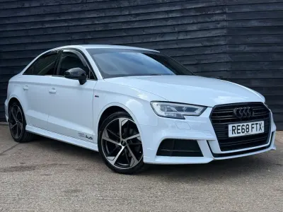 Używany Audi A3 Black Edition 116 KM (85 kW) 2018 Biały Sedan/Limuzyna