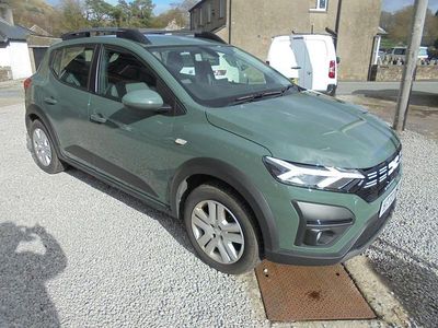 Used Dacia Sandero Expression 2023 Green Hatchback