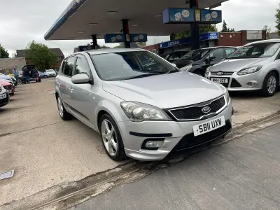 Used Kia Ceed 2011 Silver Hatchback