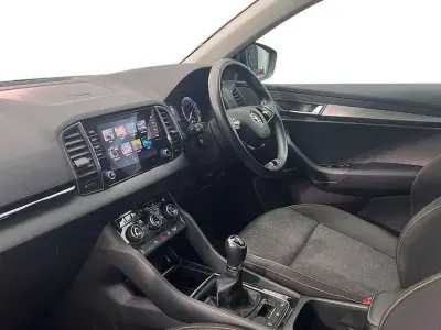 Used Skoda Karoq SE Drive 147 HP (108 kW) 2021 Petrol blue metallic SUV