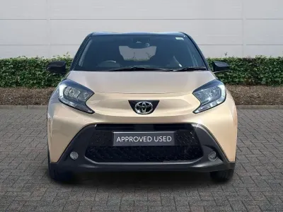 Used Toyota Aygo X 72 HP (52 kW) 2023 Beige SUV