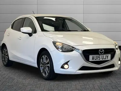 Used Mazda 2 Edition 90 HP (66 kW) 2015 White Hatchback